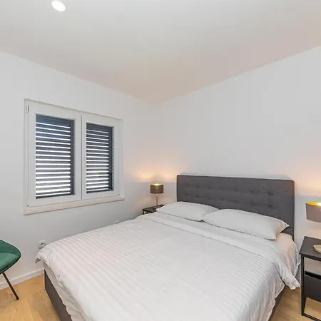 3 Bedroom Lovely In *