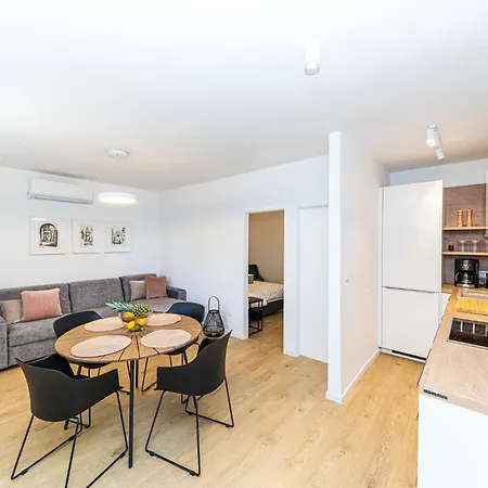 3 Bedroom Lovely In * Jadrija