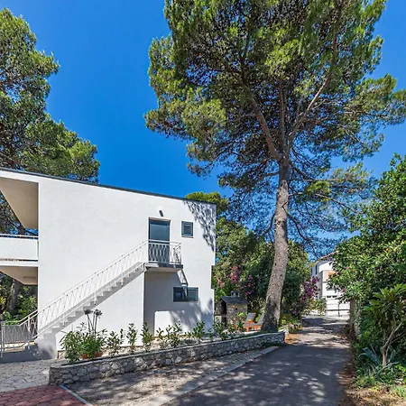 3 Bedroom Lovely In
